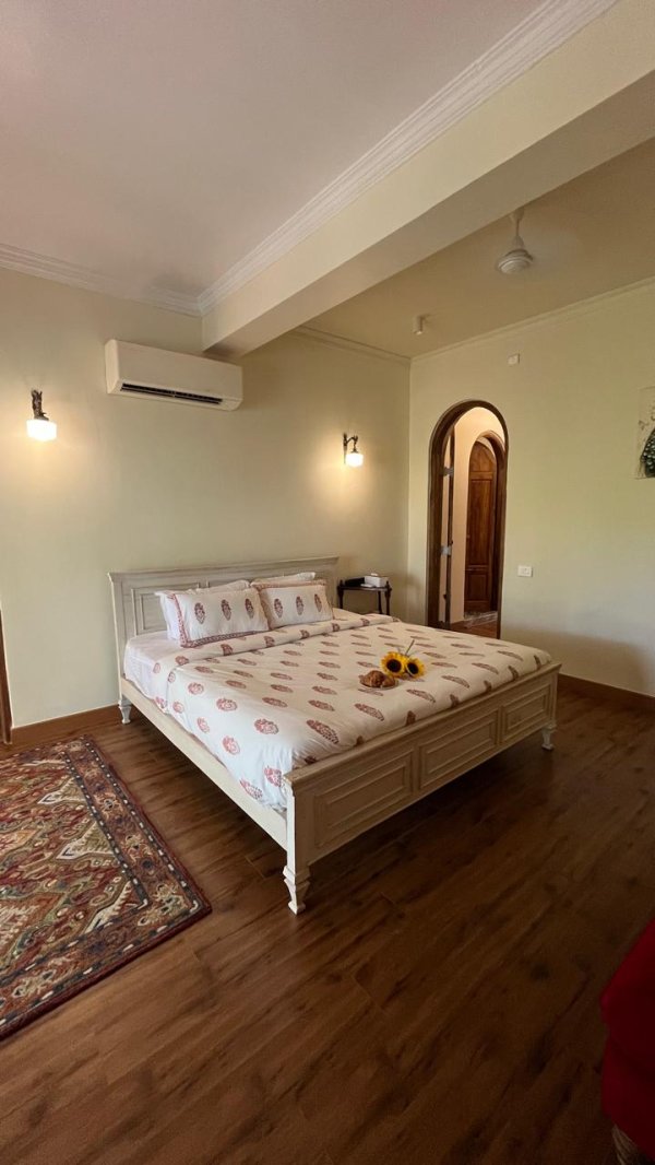 Image Title Goes Here